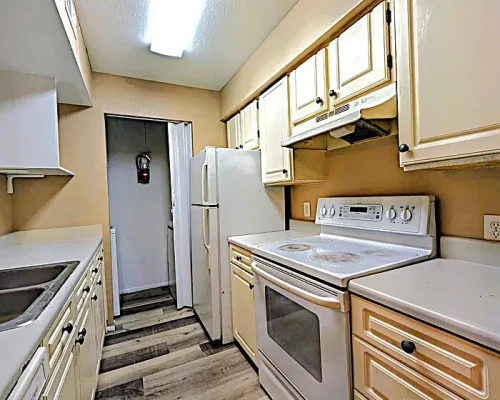 20c2f5d59a56d6e6d474eea820fabc2